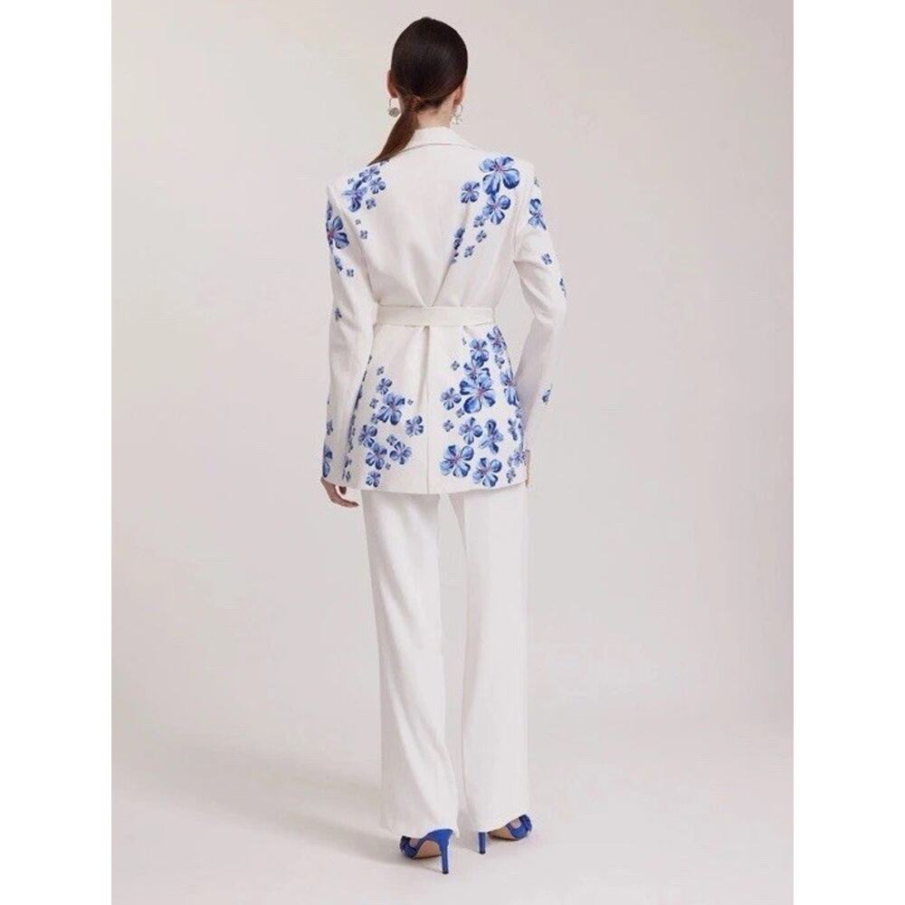 Anne Fontaine White Blazer with Blue Floral Print, new with tags sz 6, no belt - Picture 2 of 16